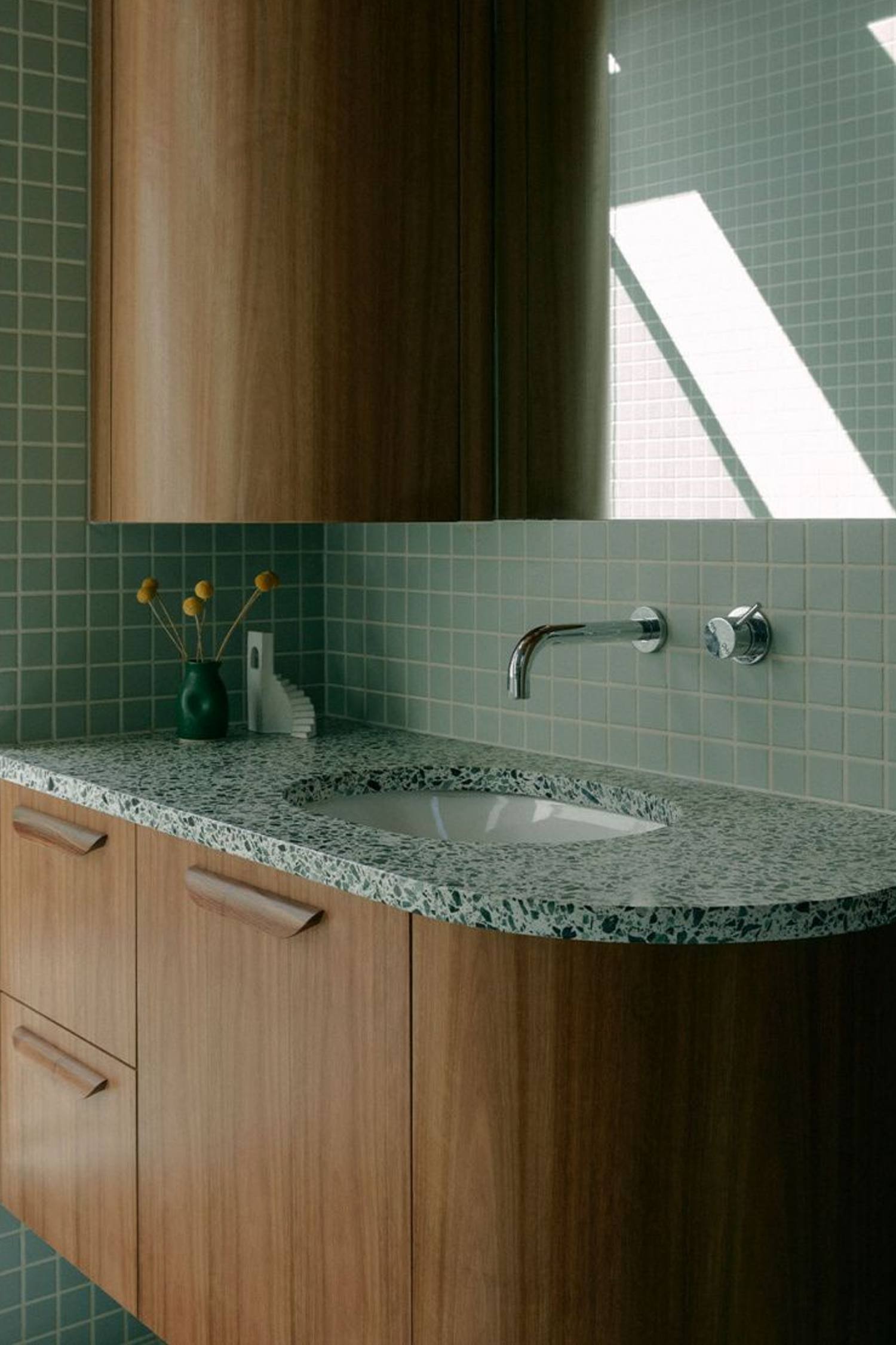 Eco-Chic Green Terrazzo Bathroom: Sustainable Elegance for Modern Homes