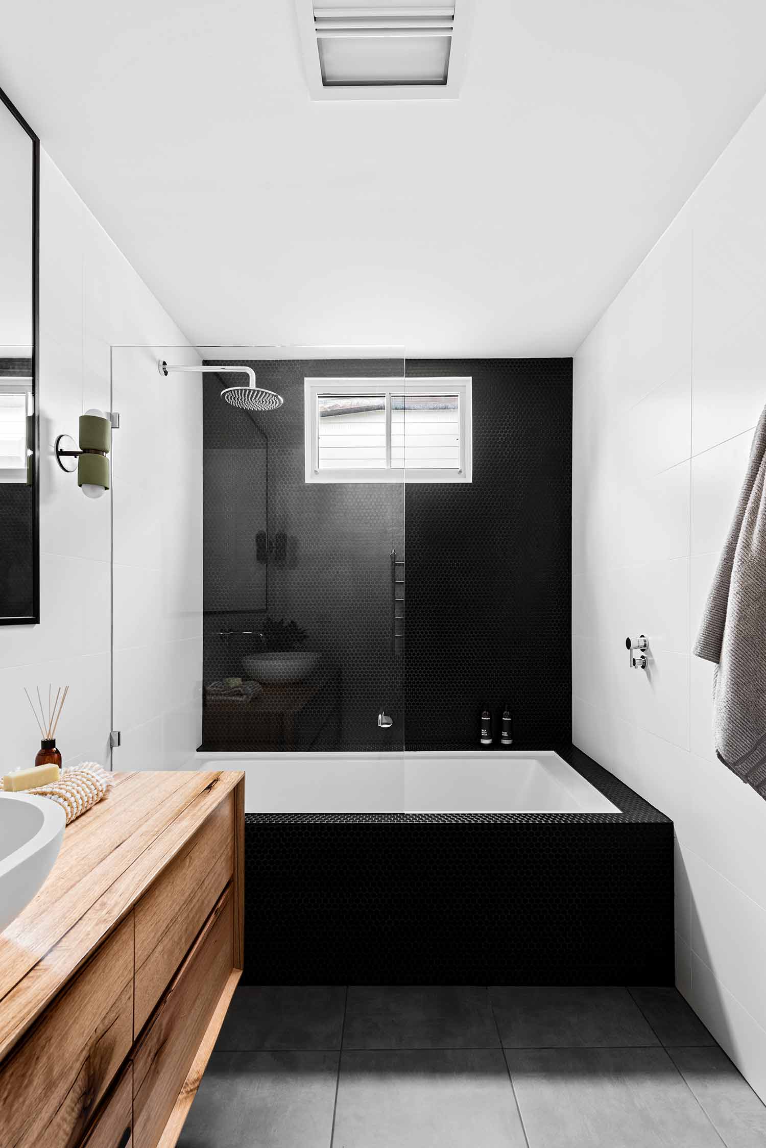 black and white bathrooms